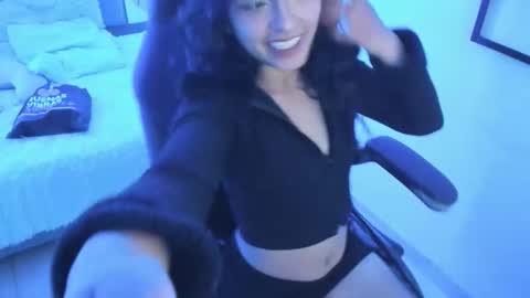 zoe_jonesx online show from 03-17-26, 05:00