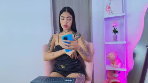 zoe_kravitx_ online show from 02-19-26, 03:02