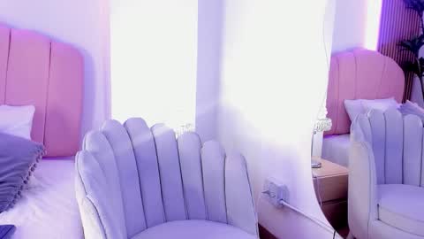 zoe lee    online show from 10-03-25, 11:51