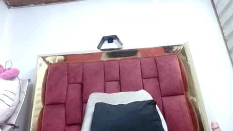 zoe_miller69 online show from 02-15-26, 07:51