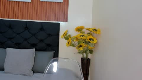 Zoe online show from 01-10-26, 12:40