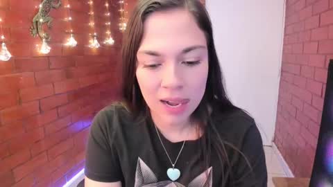 Zoe  online show from 10-03-25, 01:52