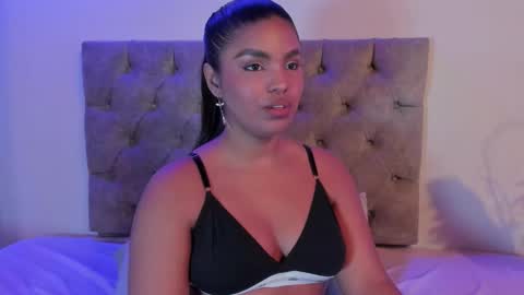 Zoe online show from 12-03-25, 03:25