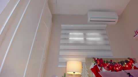 Hi guys i am Zoe  online show from 12-28-24, 02:42