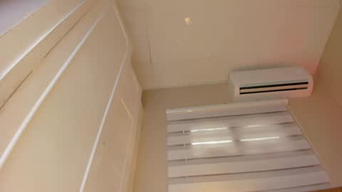 Hi guys i am Zoe  online show from 12-31-24, 02:36