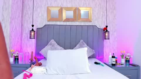 Camila Aristizabal online show from 01-25-25, 08:00