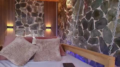 Camila Aristizabal online show from 10-15-25, 08:53