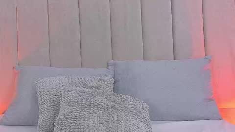 Camila Aristizabal online show from 11-14-25, 09:57