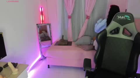 zoe_sullivan_ online show from 02-13-25, 09:51