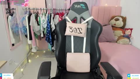 zoe_sullivan_ online show from 02-03-26, 09:25