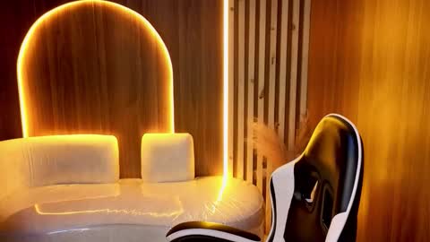 Zoe online show from 01-13-26, 08:25