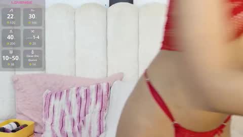 zoeameliie online show from 11-26-25, 12:33