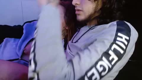 Snapshot of zoee_jhonnyy chatting on 12-22-24, 06:17 zoee jhonnyy online show from 12-22-24, 06:17