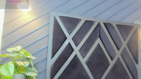 Zoe 3 online show from 10-13-25, 05:24