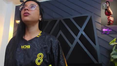 Zoe 3 online show from 10-16-25, 05:36