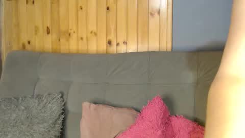 Zoee online show from 09-15-25, 01:16