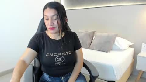 Snapshot of zoee_zi chatting on 09-27-25, 06:57 zoee_zi online show from 09-27-25, 06:57