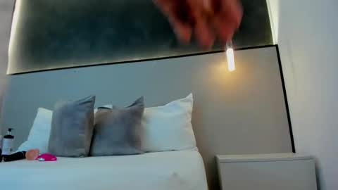 Snapshot of zoee_zi chatting on 11-25-25, 07:14 zoee_zi online show from 11-25-25, 07:14