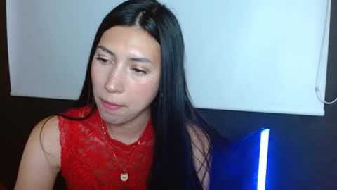 Snapshot of zoegp chatting on 12-13-24, 06:21 Laura online show from 12-13-24, 06:21