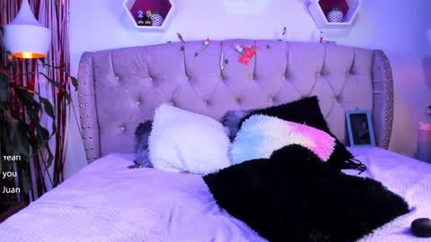 Zoe online show from 12-03-24, 06:28