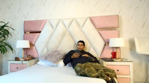 zoelucas online show from 04-16-26, 11:55