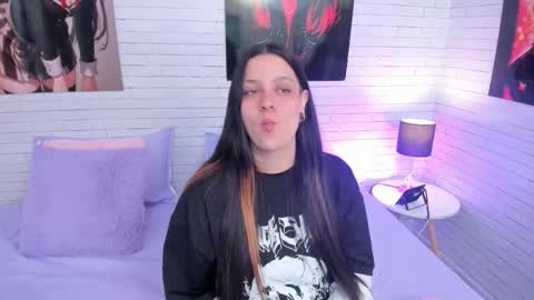 ZOE  online show from 11-28-25, 05:43