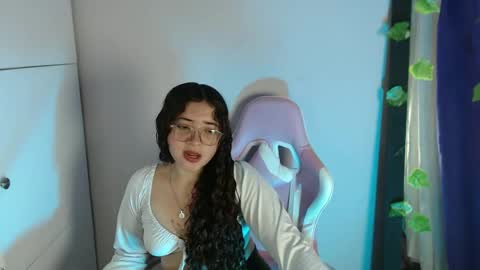 Zoe online show from 12-03-25, 07:56