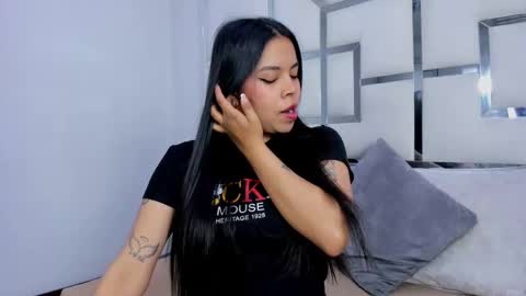 ZoeSwam online show from 10-07-25, 12:24