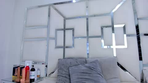 ZoeSwam online show from 12-03-25, 11:30