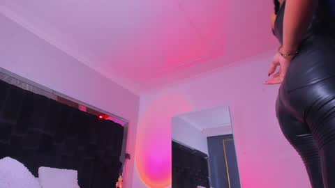 zoevidal_ online show from 12-30-24, 02:51