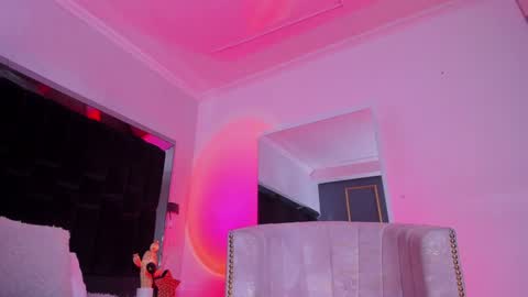 zoevidal_ online show from 01-12-25, 11:50