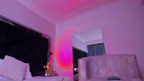 zoevidal_ online show from 01-16-25, 11:58