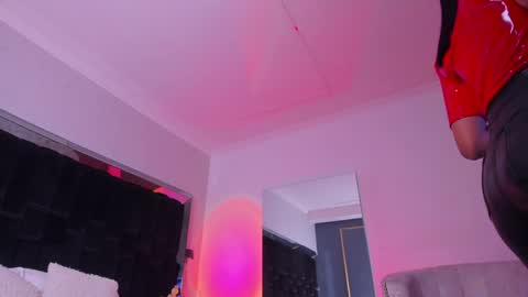 zoevidal_ online show from 01-18-25, 02:44