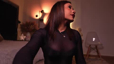 zoevidal_ online show from 04-09-26, 12:10