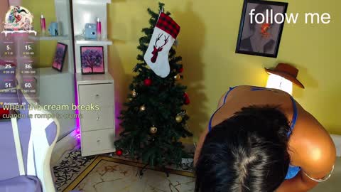 zoey fox  online show from 12-29-24, 03:00