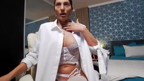 Snapshot of zoeylarkens chatting on 11-16-25, 06:57 Zoey online show from 11-16-25, 06:57