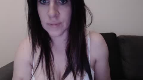 zoibee online show from 09-20-25, 06:42