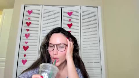 Snapshot of zoiebutterfly chatting on 02-07-26, 08:45 Zoie online show from 02-07-26, 08:45