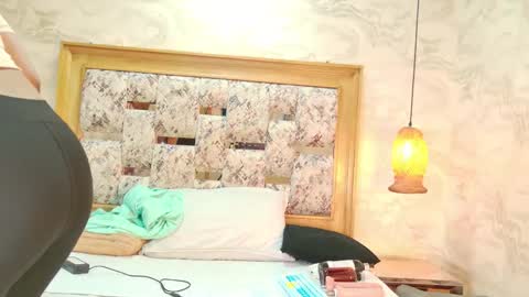 Snapshot of zoley_watson chatting on 02-02-26, 03:05 zoley online show from 02-02-26, 03:05