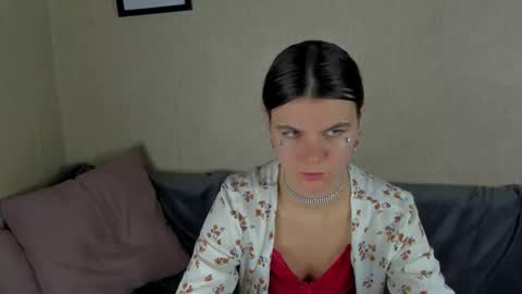 Snapshot of zorianaa_ chatting on 11-30-25, 09:19 Zoriana online show from 11-30-25, 09:19