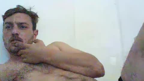 Snapshot of zoro2712 chatting on 10-21-25, 06:41 Roy online show from 10-21-25, 06:41