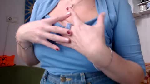 Snapshot of zosya1111 chatting on 12-15-24, 09:45 Zosya1111 online show from 12-15-24, 09:45