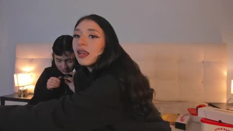 cintya kors online show from 12-31-24, 03:12