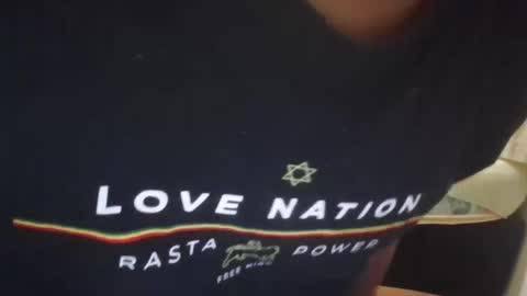 zuckera321123 online show from 10-21-25, 09:37