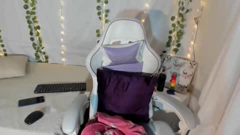 Snapshot of zulemars chatting on 10-22-25, 04:13 zulemars online show from 10-22-25, 04:13