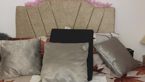 Snapshot of zuly_zahir_01 chatting on 02-07-26, 10:08 zuly goode online show from 02-07-26, 10:08