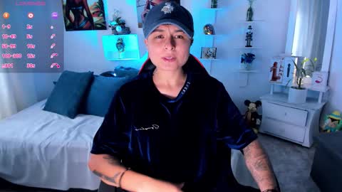 Zury Ramirez online show from 12-20-25, 07:10