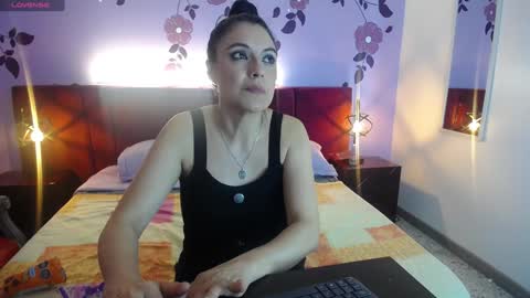 Zuzana21 online show from 12-04-24, 08:18
