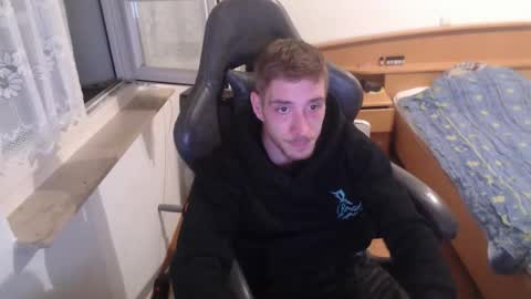 Zuzmoe online show from 11-07-25, 09:26