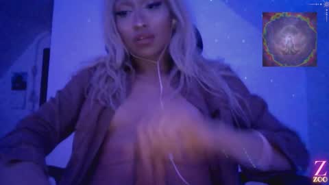 Snapshot of zya_zoo chatting on 01-11-25, 04:06 ZYA online show from 01-11-25, 04:06